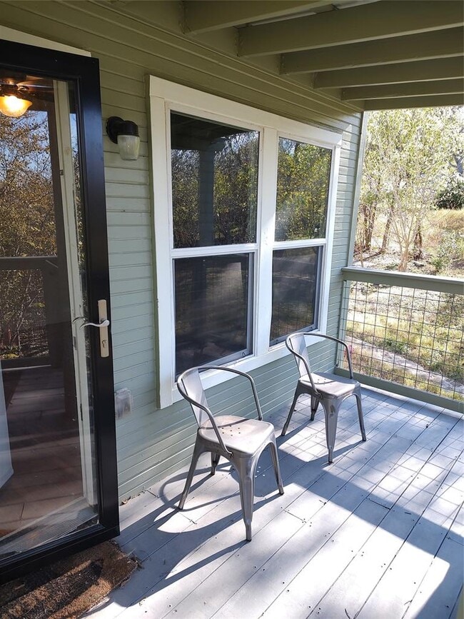 Foto del edificio - 2102 Yellow Jacket Ln