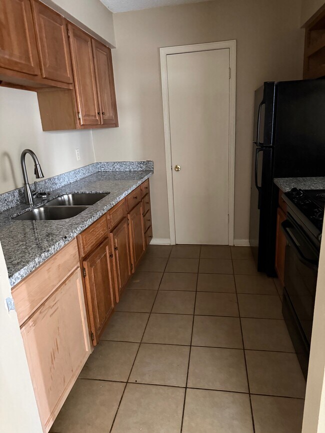 Building Photo - 1707 S Brightside View Dr