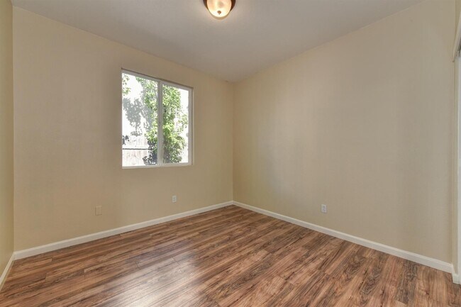Foto del edificio - 4141 Monte Verde Dr