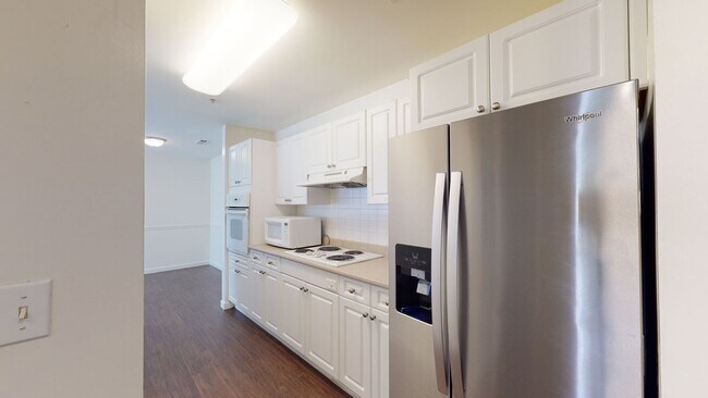 Interior Photo - Inwood West