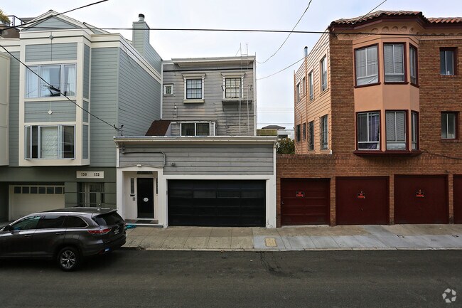 Building Photo - 126 Pixley St