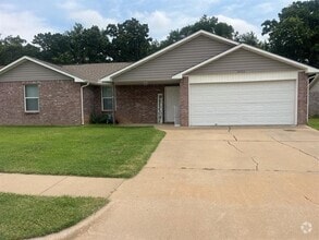 Building Photo - 4422 Bobbie Ann Dr