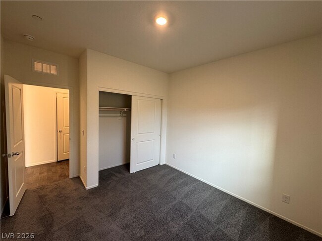 Building Photo - 356 Larksong Ave