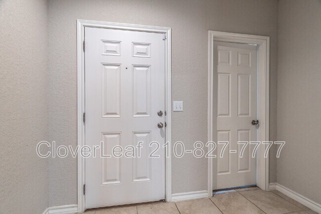 Foto del edificio - 10326 Rosalina Lp