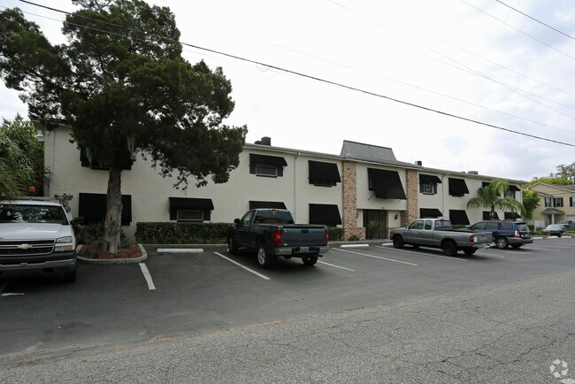 Foto del edificio - Kingston Court Apartments