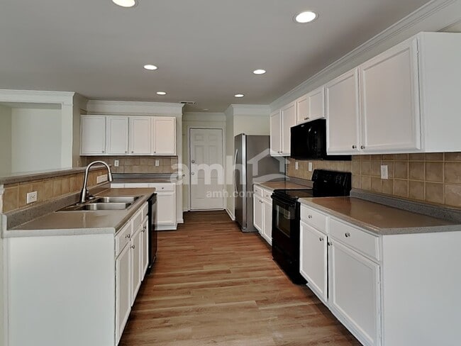 Building Photo - 402 Annaberg Ln