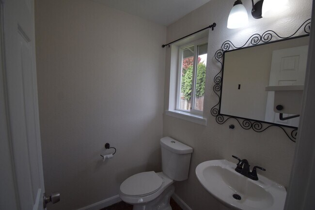 Foto del edificio - 3-Bedroom Home in Quiet Cul-De-Sac