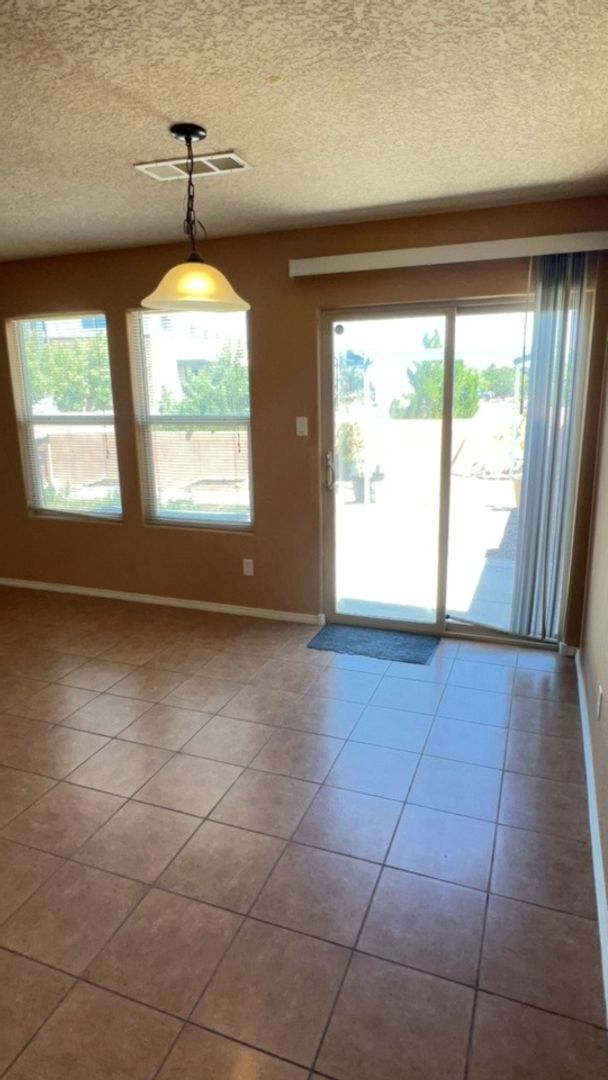 Building Photo - One bedroom in gated community