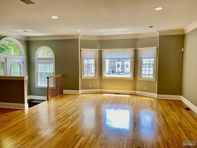 Building Photo - 125 Stonegate Trail