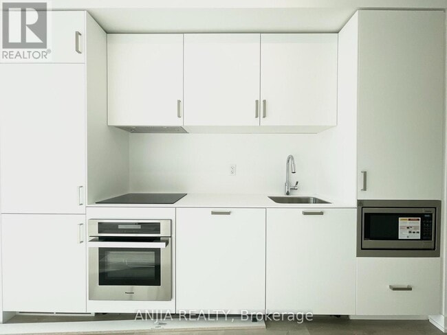 Photo du bâtiment - 88 Queen St E