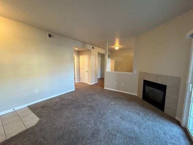 Foto del edificio - Charming 2 Bed / 2 Bath Condo in Windsor