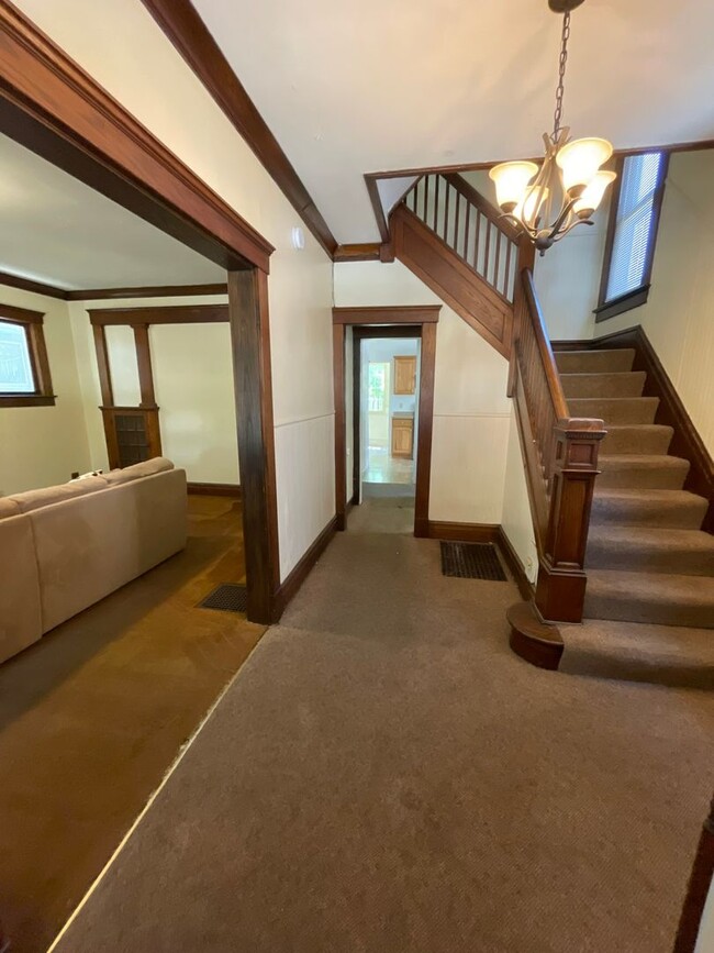 Foto del edificio - 410 E William St