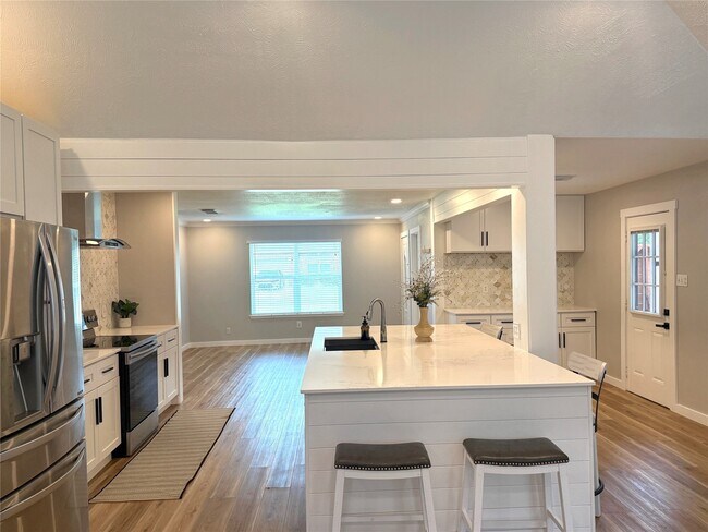 Foto del edificio - 603 Springwood Dr