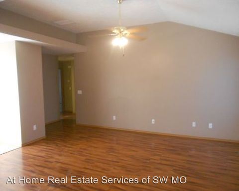 Foto del edificio - 1122 N Ohara Ave