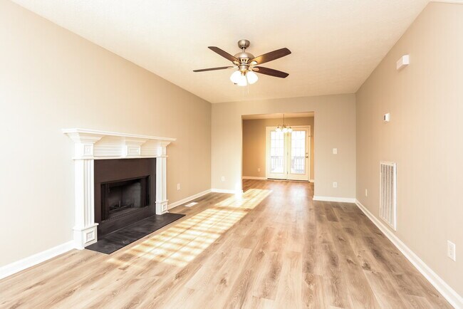 Building Photo - 1849 Lakewood Village Dr