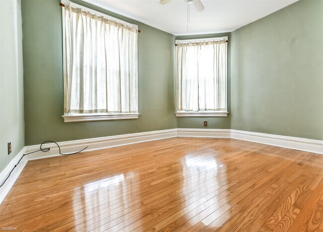 Building Photo - 2 br, 1 bath Condo - 121 Grandview Ave Apt 18