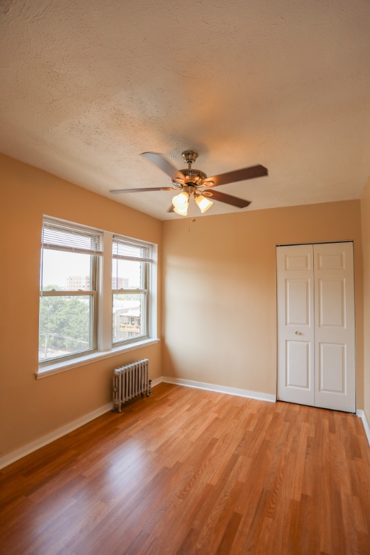 Building Photo - 910 Lawrence