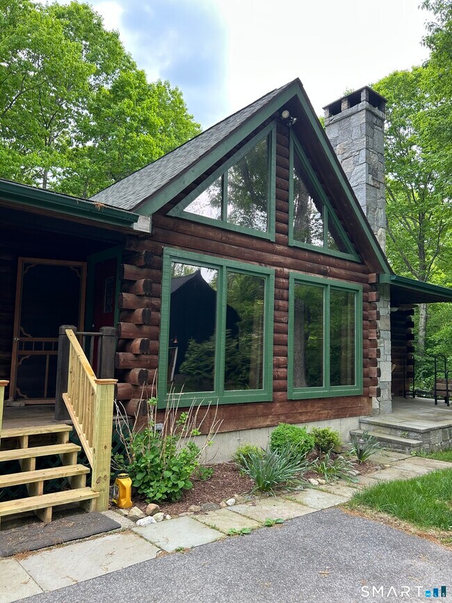 Foto del edificio - 39 Woodland Rd