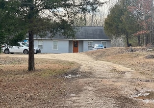Building Photo - 510 Henderson Rd