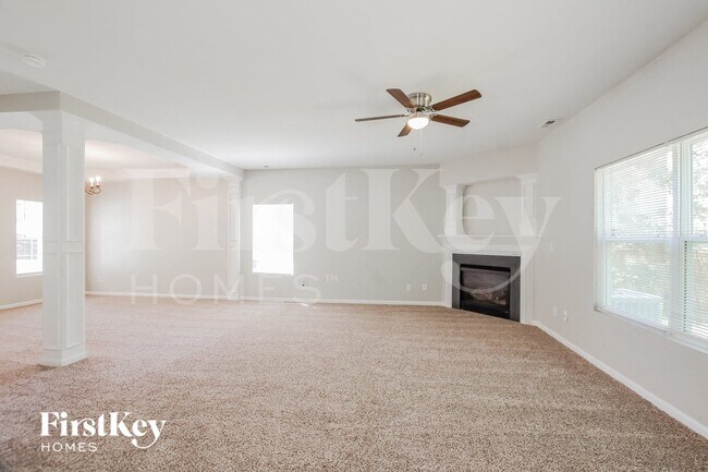 Foto del edificio - 7003 Advocator Ln