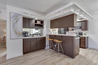 2BR, 2BA - 1,107SF - Kitchen - Glen at Mesa