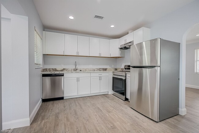 Building Photo - 2 br, 1 bath House - 3495 17th Avenue South
