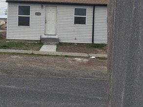 Building Photo - 417 5th Ave W