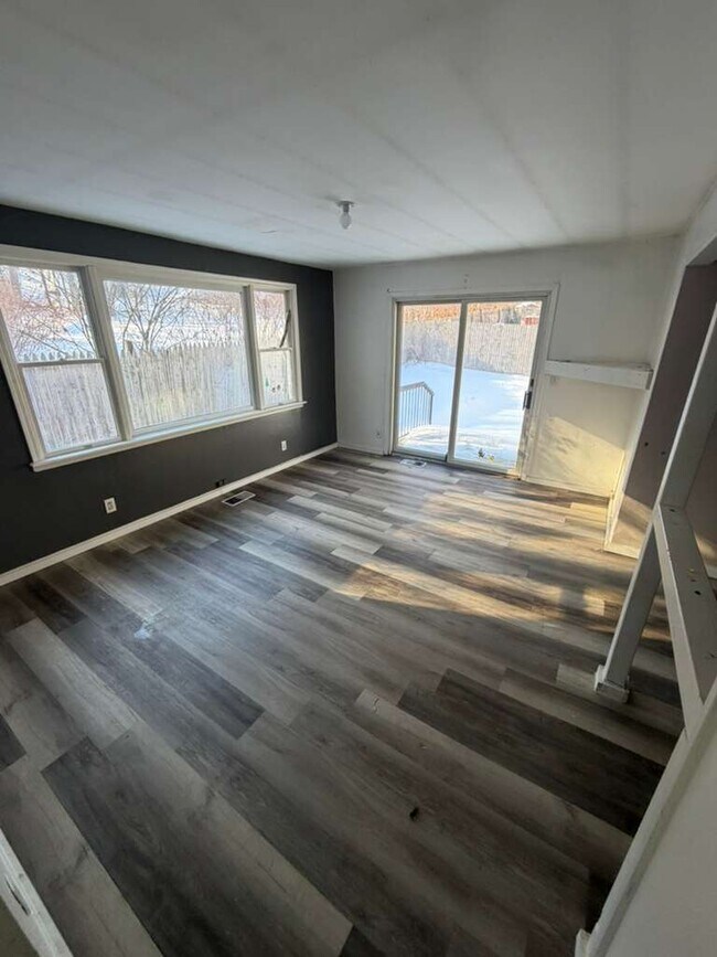 Foto del edificio - 23 Laurel Trail