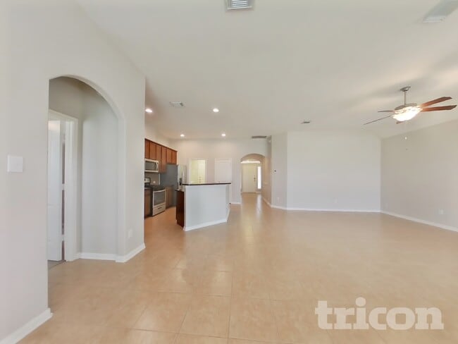 Building Photo - 410 Heatherton Hill Dr