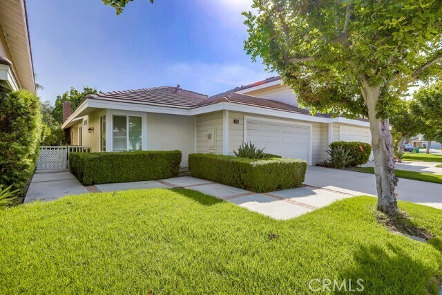 Building Photo - 91 Fairlake