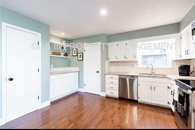 Foto del edificio - 7730 Darnell St