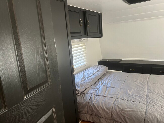 Foto del edificio - 15533 El Cajon St