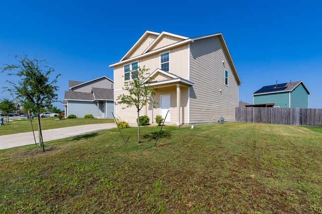 Building Photo - 415 Geode Glen