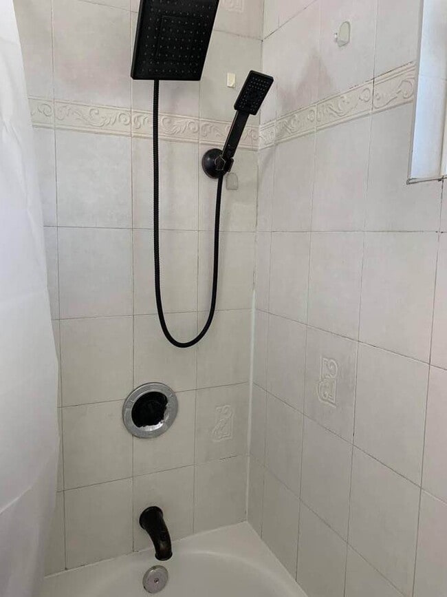 Foto del edificio - 938 Princess Anne Dr