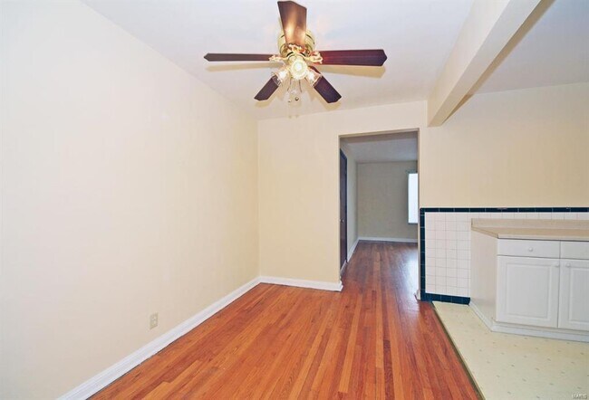 Foto del edificio - 6933 Chippewa St