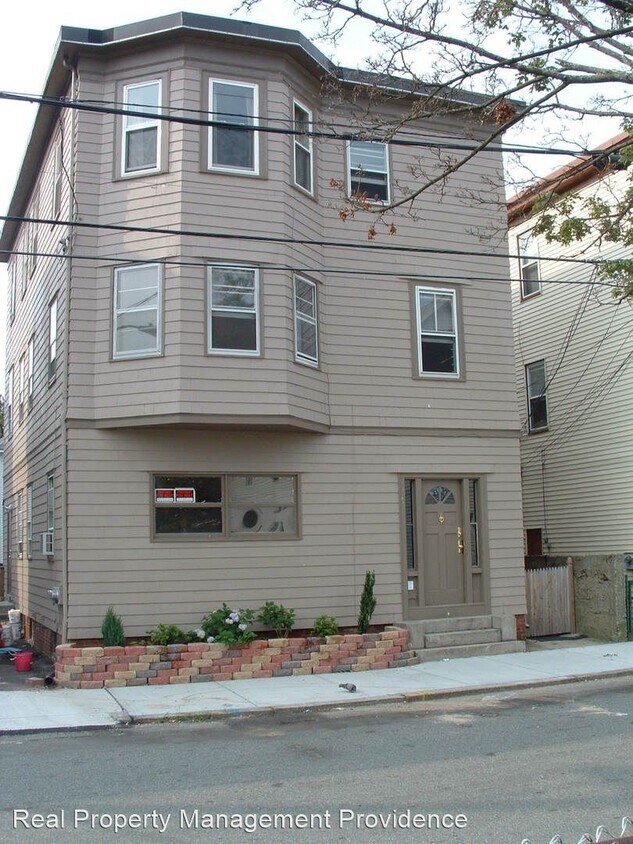 Primary Photo - 3 br, 1 bath Apartment - 184 Federal St.