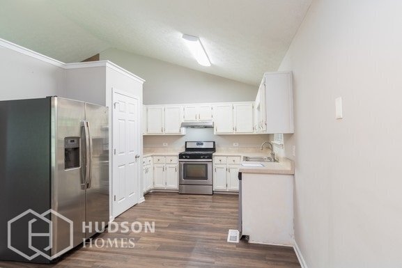 Building Photo - 76 Whitney Dr