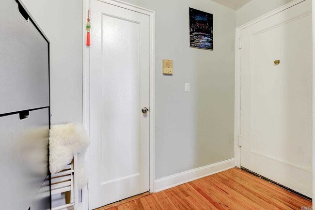 Foto del edificio - 120-12-120-85 85th Ave