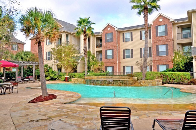 The Windwater at Windmill Lakes Apartments Houston, TX