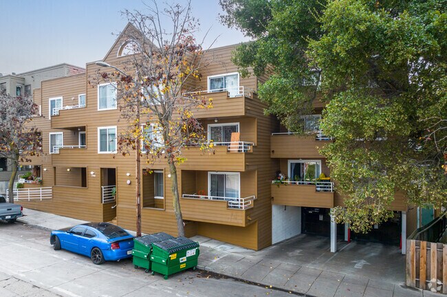 Building Photo - 2901 MacArthur Blvd