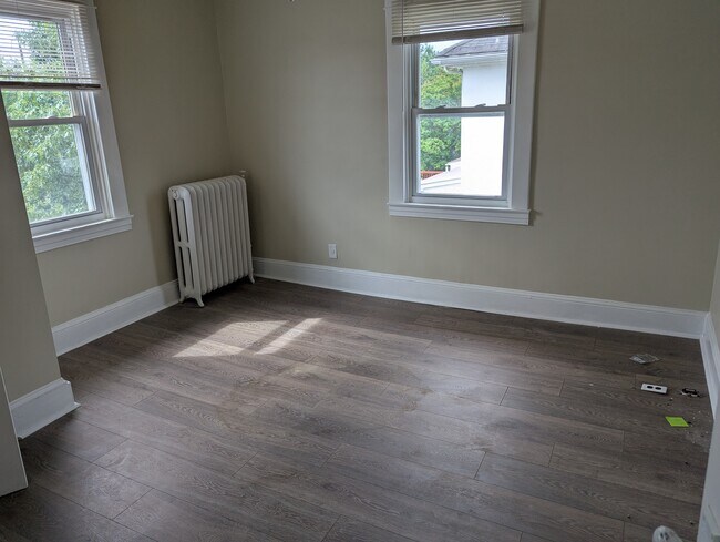 Foto del edificio - 4407 Leeds Ave