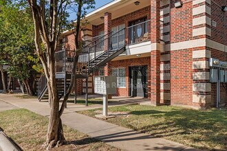 Building Photo - 1521 Bagby Ave