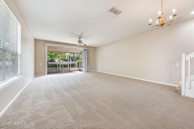 Foto del edificio - 7990 Baymeadows Cir E