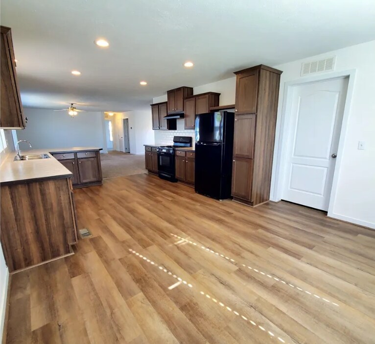 Foto principal - 9269 Windjammer Dr