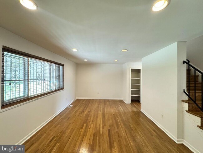 Foto del edificio - 810 Booker Pl