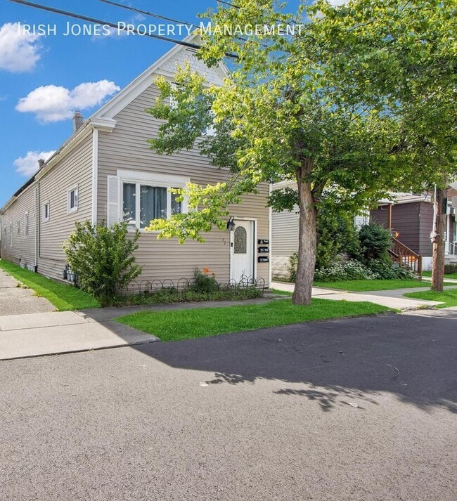 Building Photo - 47 Fredro St