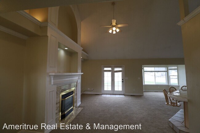 Foto del edificio - 5 br, 3 bath House - 629 N 900 E