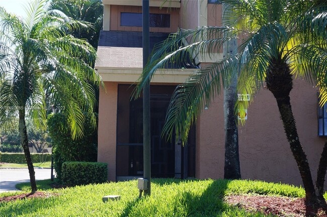Building Photo - 2101 NW 45th Ave