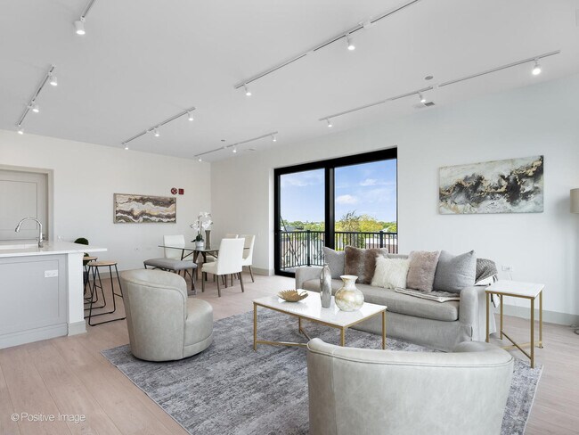 Building Photo - 3202 N Racine Ave