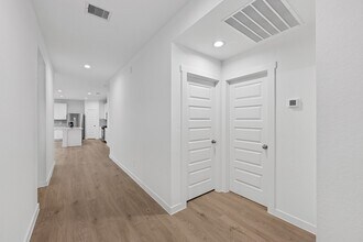 Building Photo - 30034 Foxtail Pne Ct